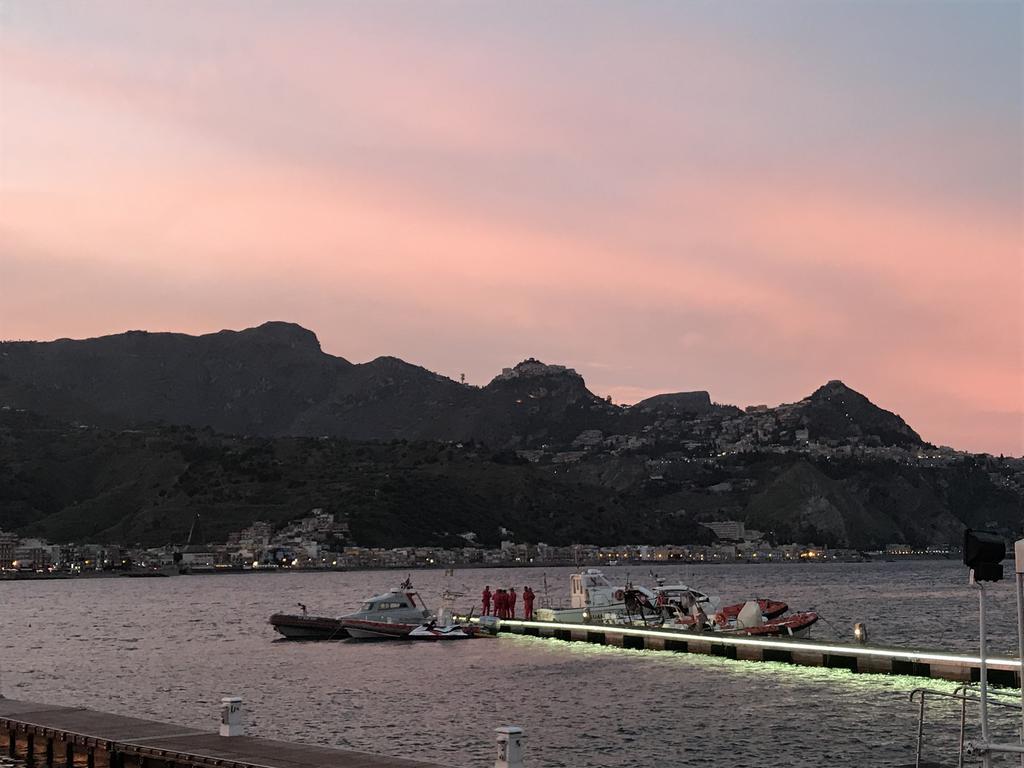 Kalaskiso' Giardini-Naxos Kültér fotó